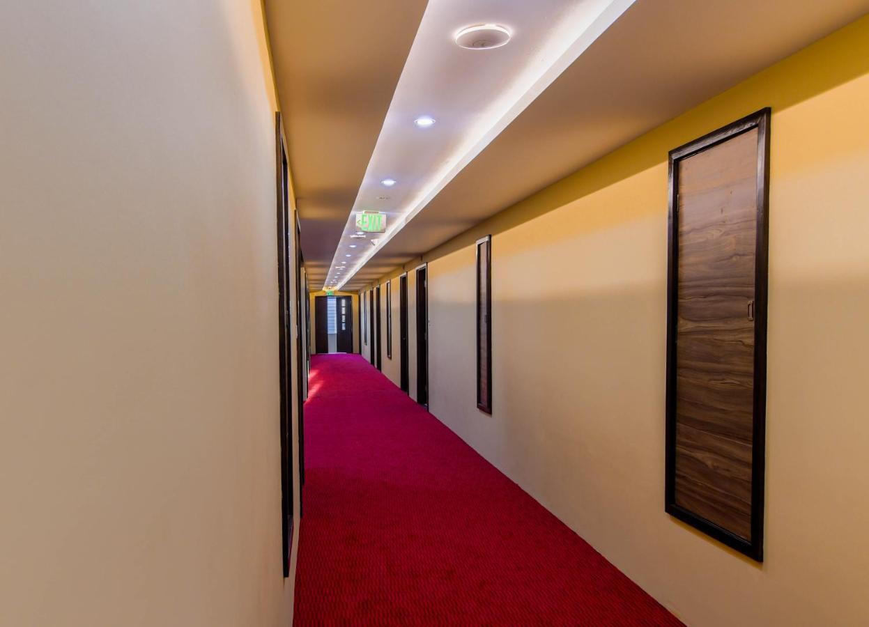 Hotel New Wave Мандалей Екстериор снимка