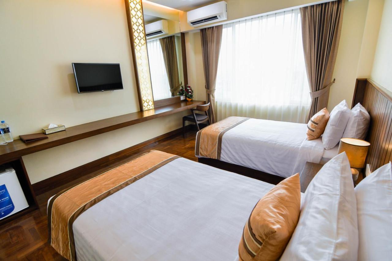 Hotel New Wave Мандалей Екстериор снимка